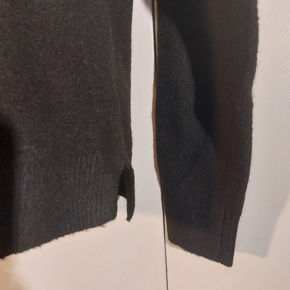 Rickis long sleeve sweater. - Picture 8 of 8